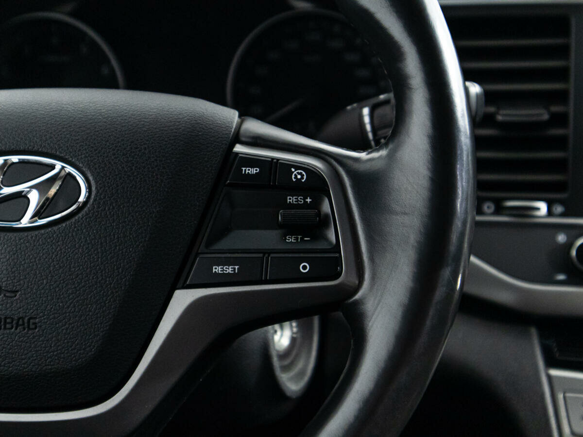 Hyundai Elantra, 2018