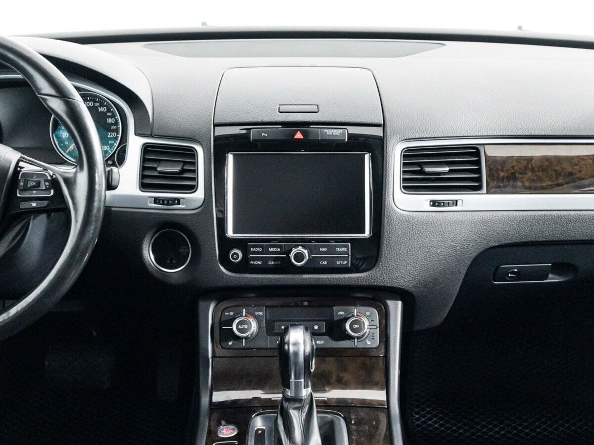 Volkswagen Touareg, 2012