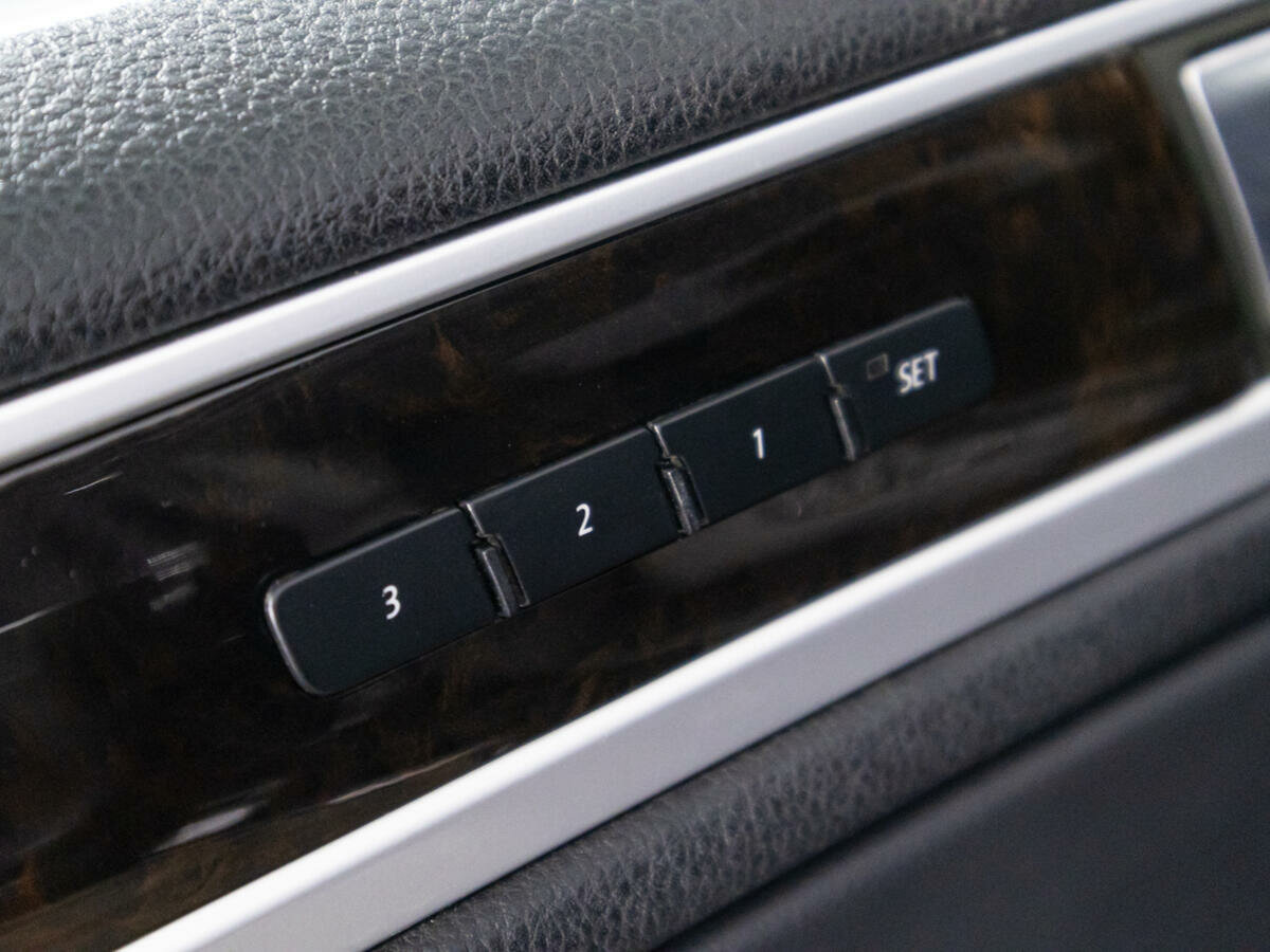 Volkswagen Touareg, 2012