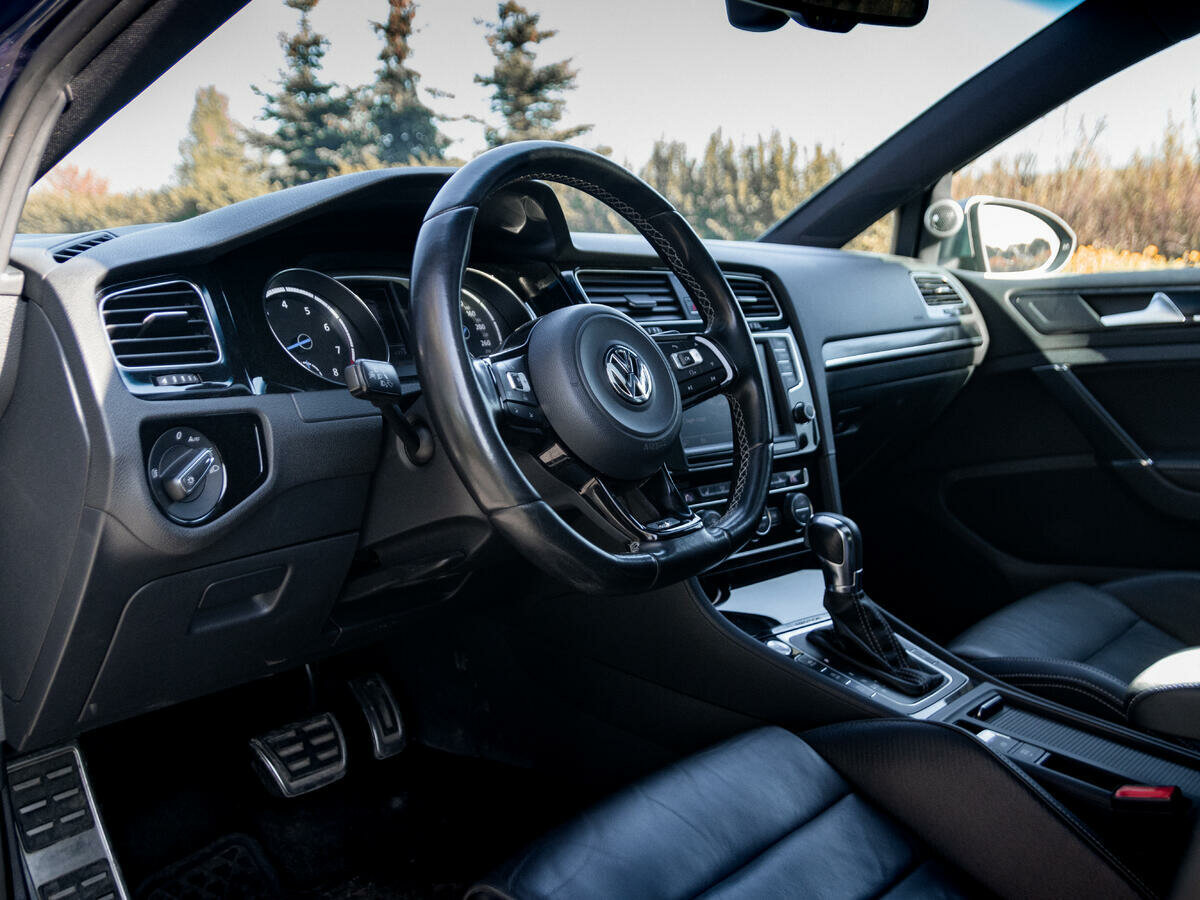 Volkswagen Golf R, 2014