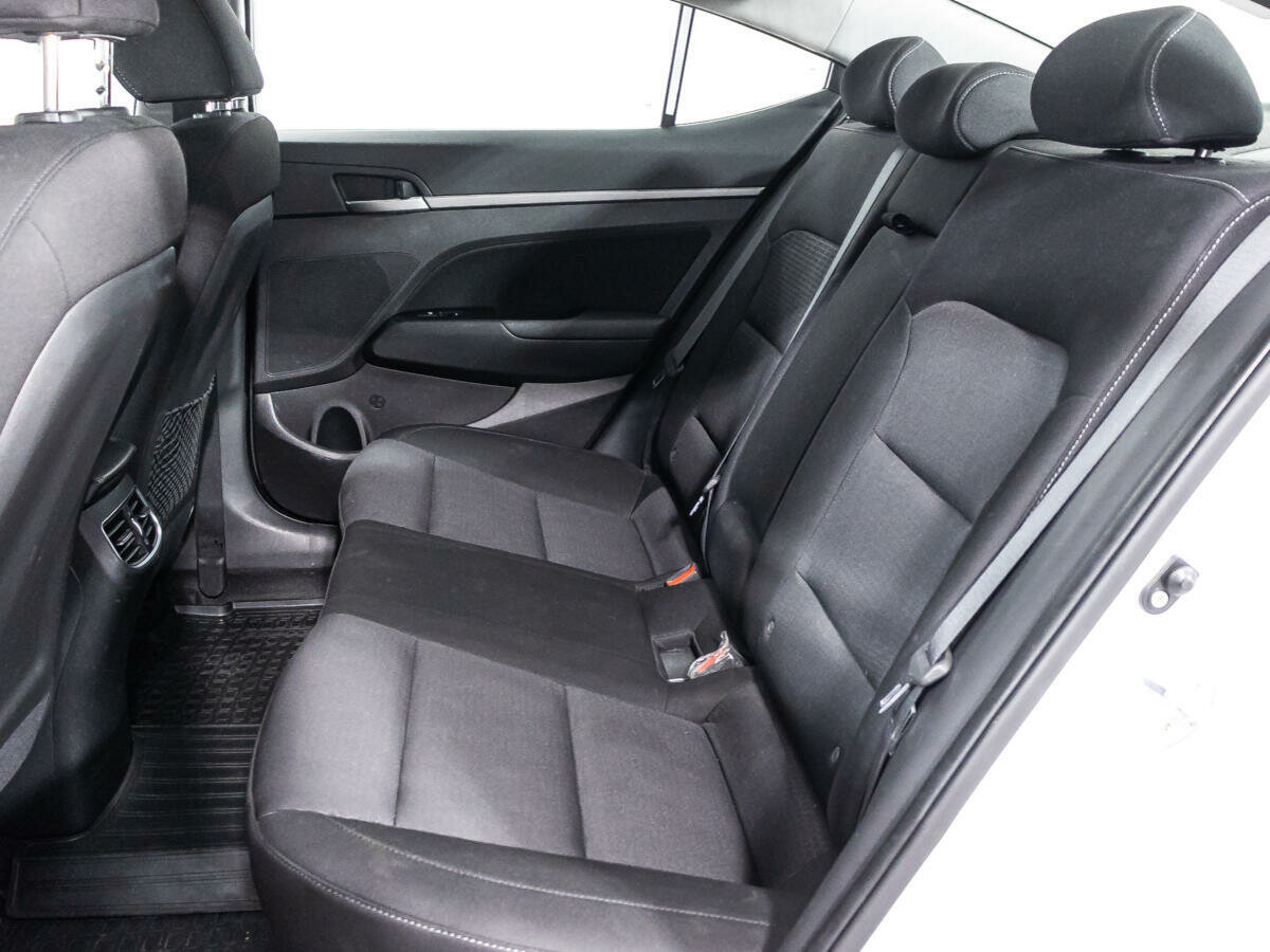 Hyundai Elantra, 2017