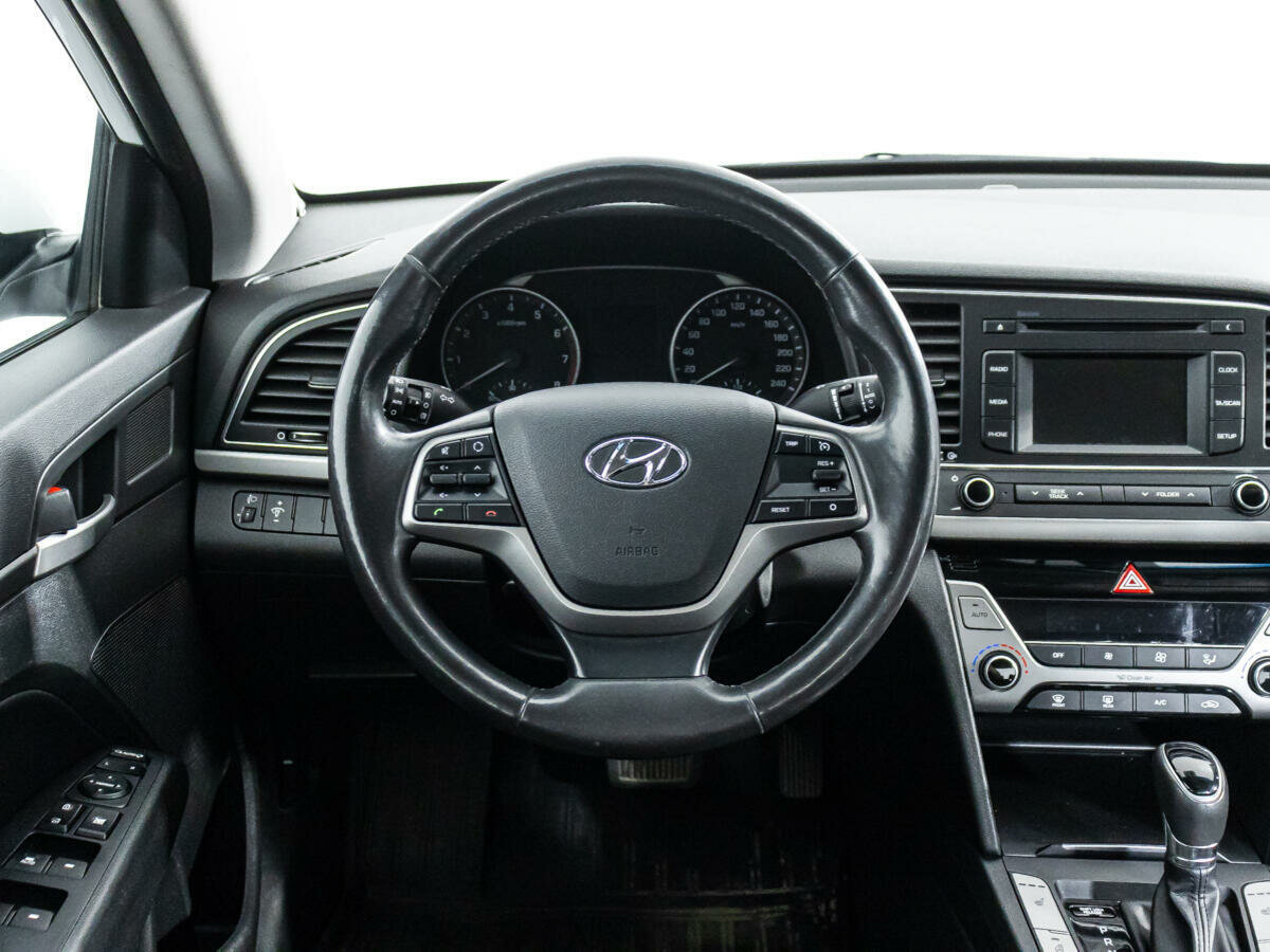 Hyundai Elantra, 2017