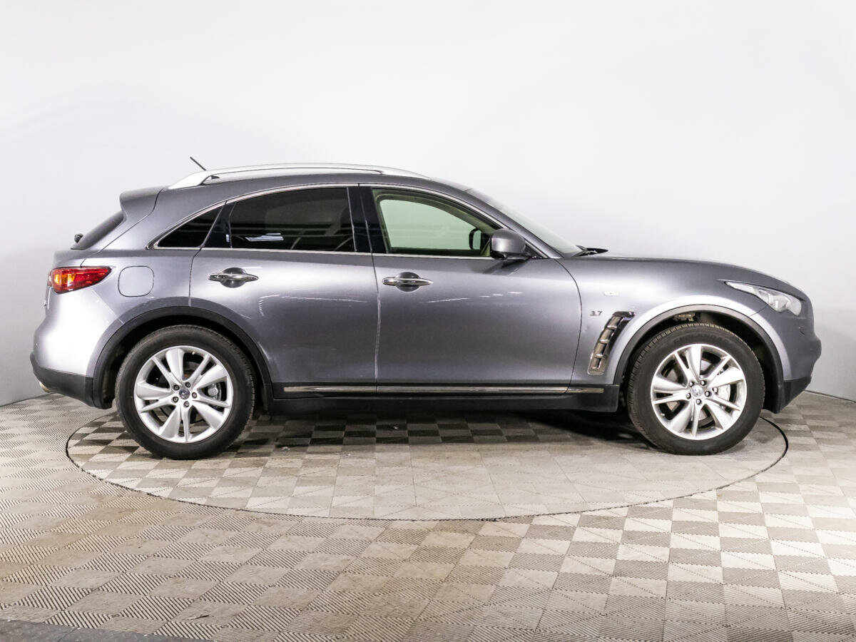 Infiniti QX70, 2016
