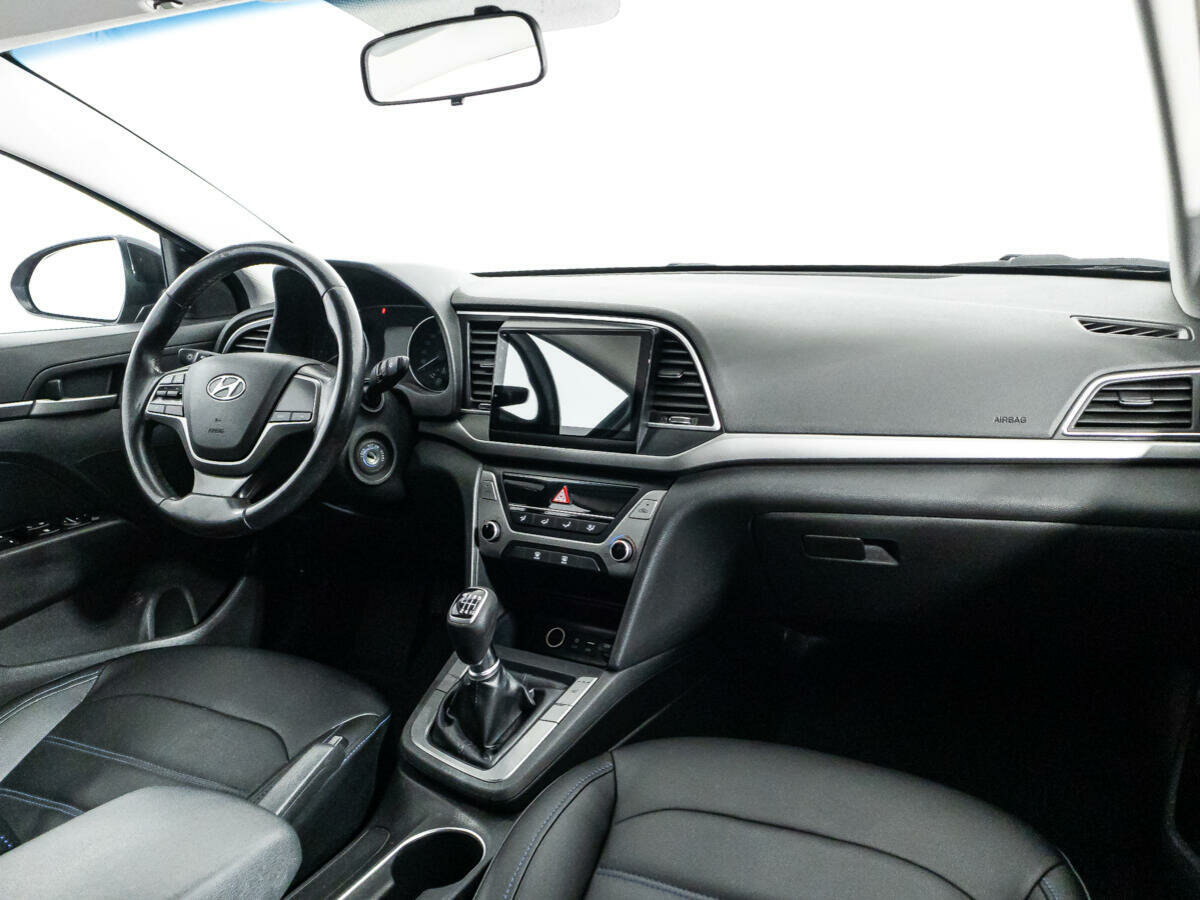 Hyundai Elantra, 2017