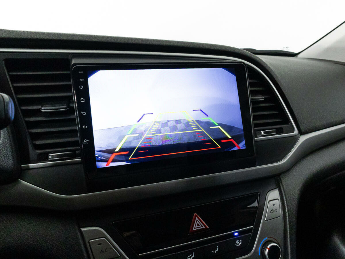 Hyundai Elantra, 2017