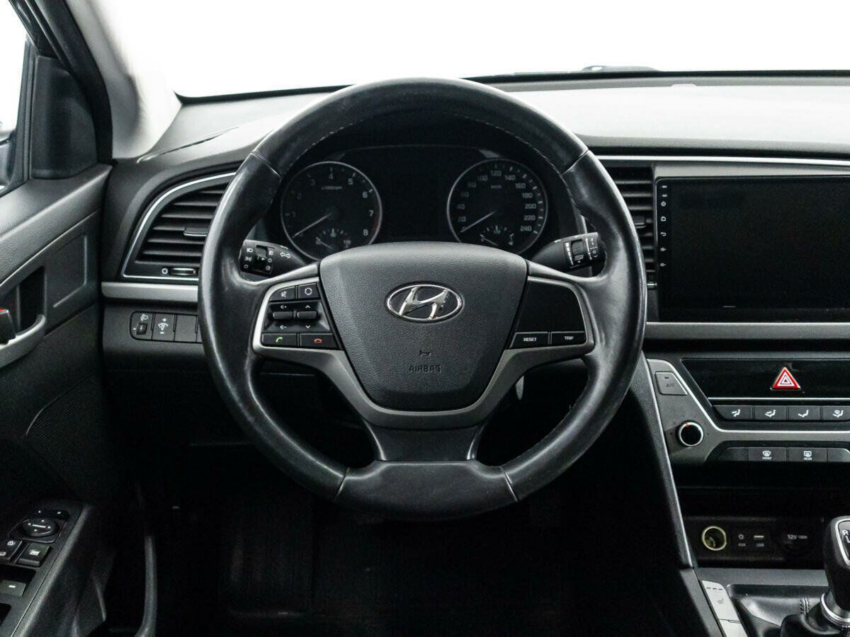 Hyundai Elantra, 2017