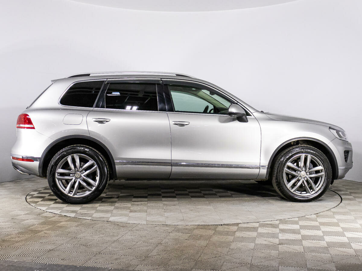 Volkswagen Touareg, 2015