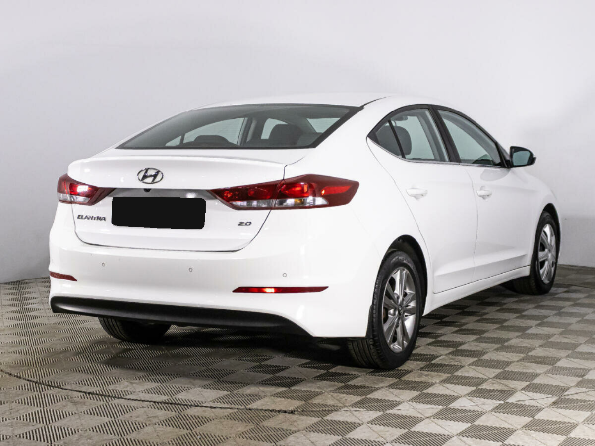 Hyundai Elantra, 2016