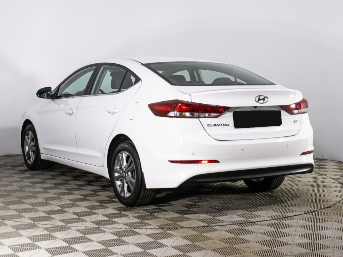 Hyundai Elantra, 2016