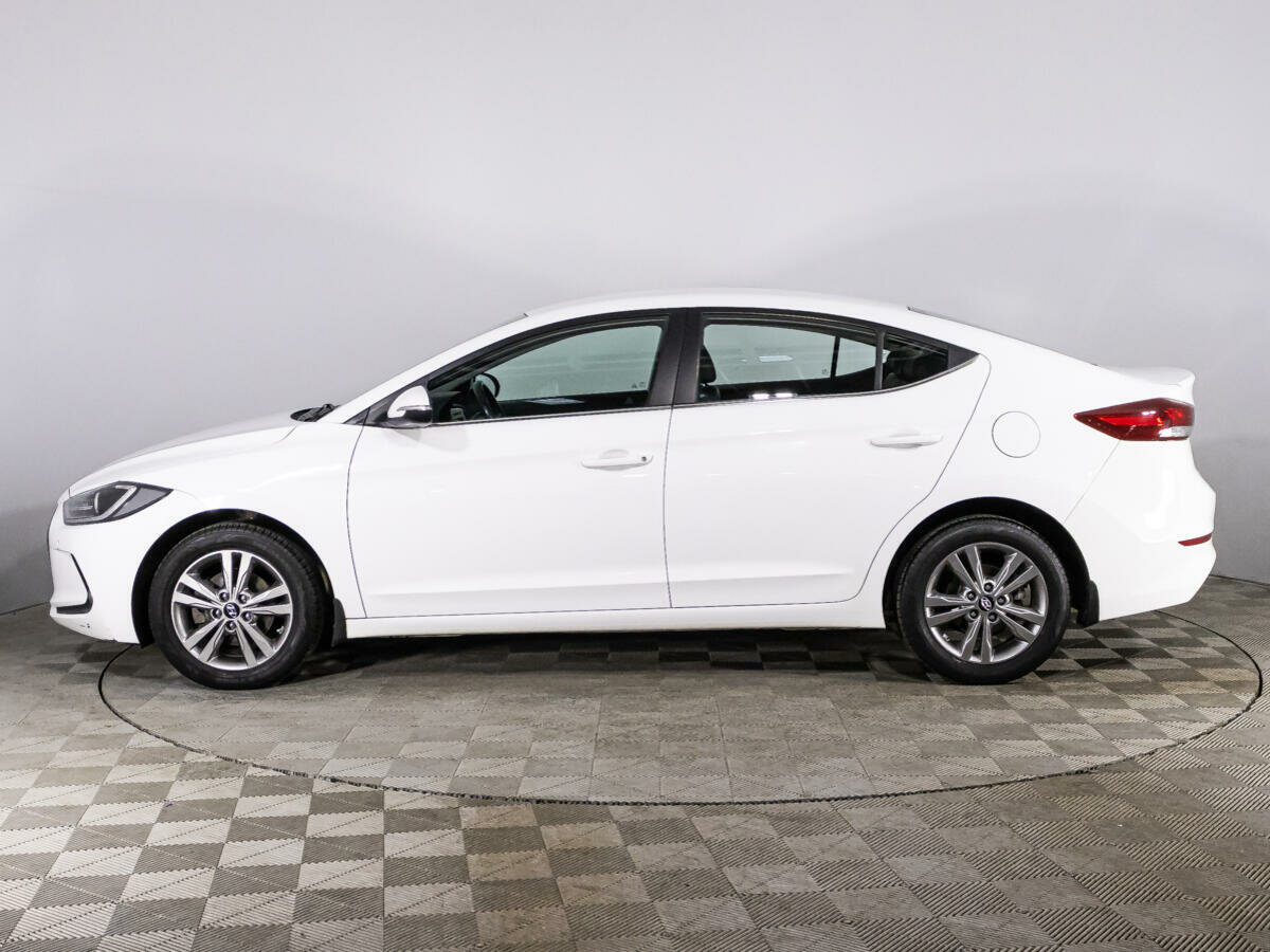 Hyundai Elantra, 2016