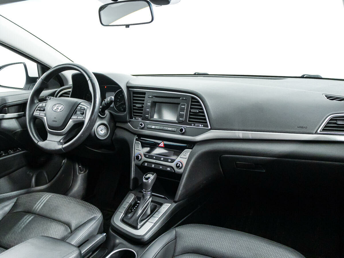 Hyundai Elantra, 2016