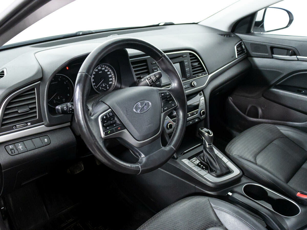 Hyundai Elantra, 2016