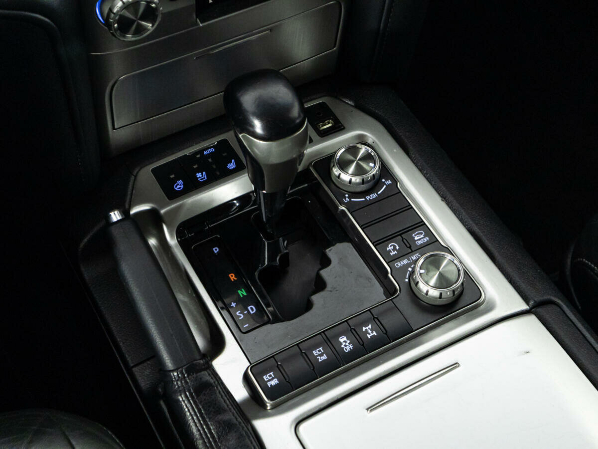 Toyota Land Cruiser, 2016