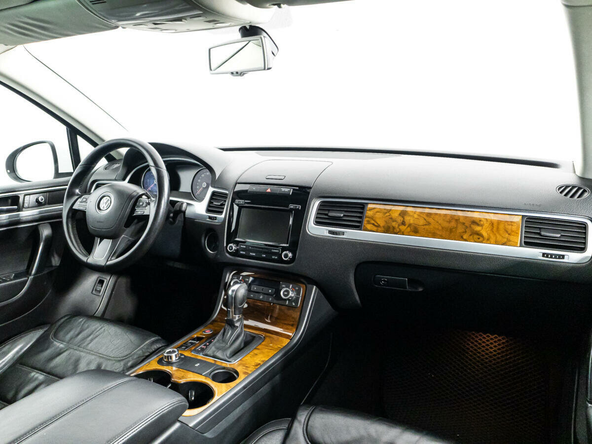 Volkswagen Touareg, 2013