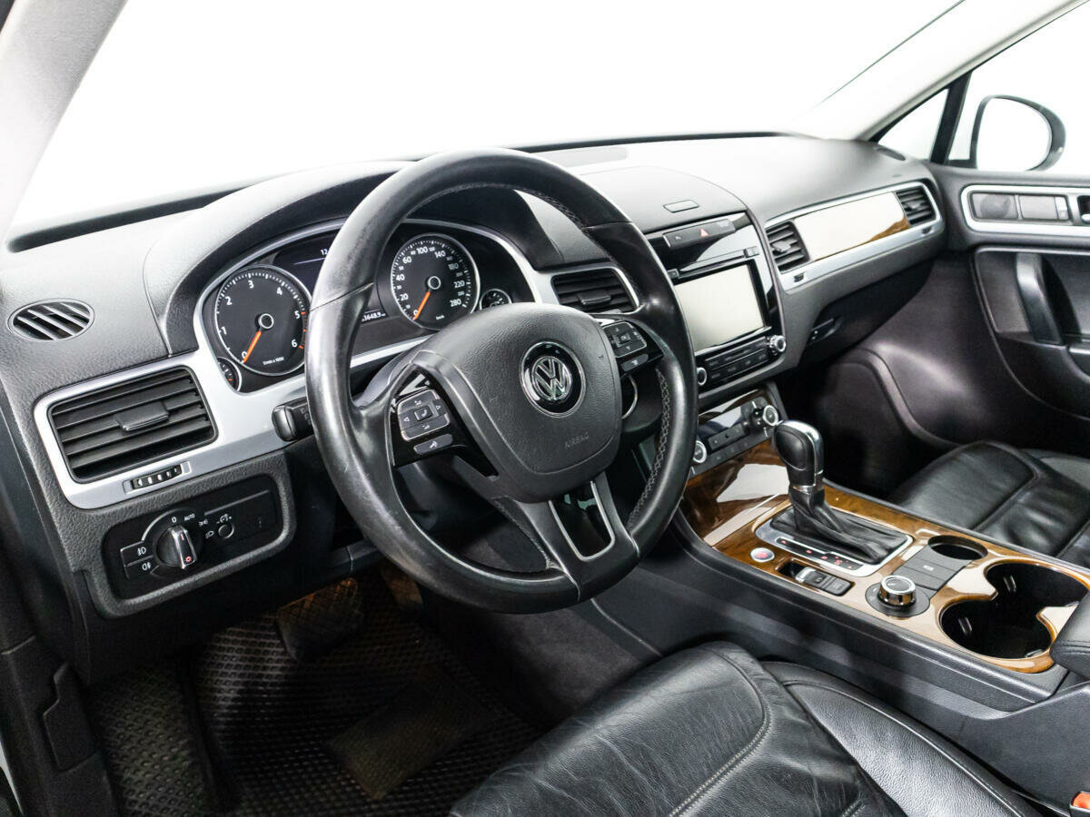 Volkswagen Touareg, 2013
