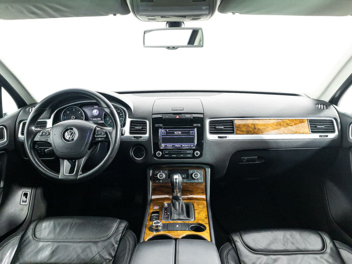 Volkswagen Touareg, 2013