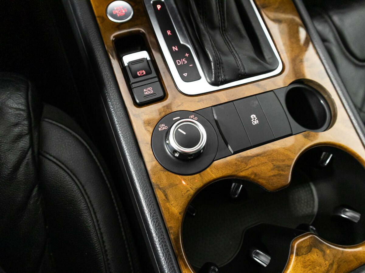 Volkswagen Touareg, 2013