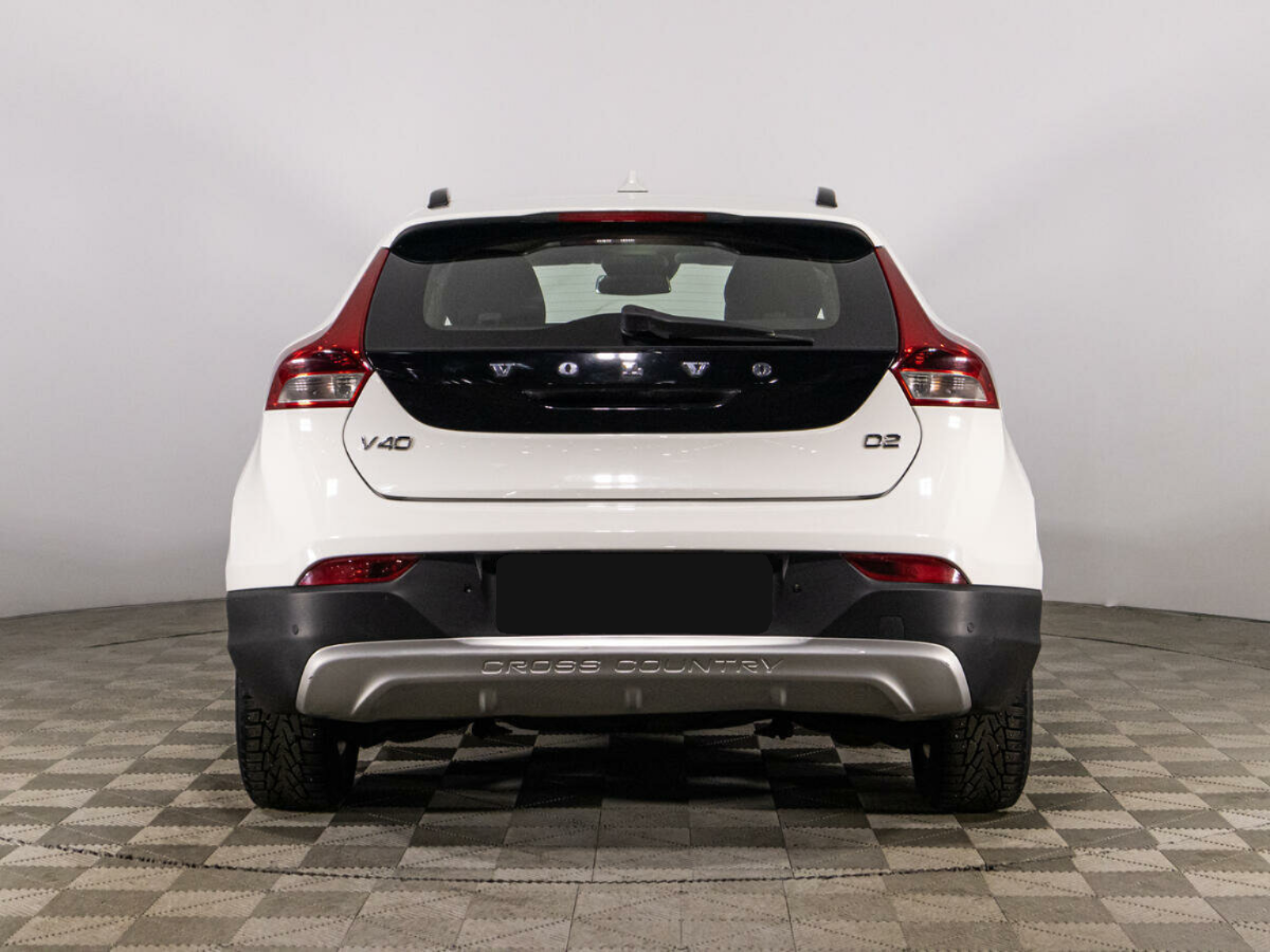 Volvo V40 Cross Country, 2013