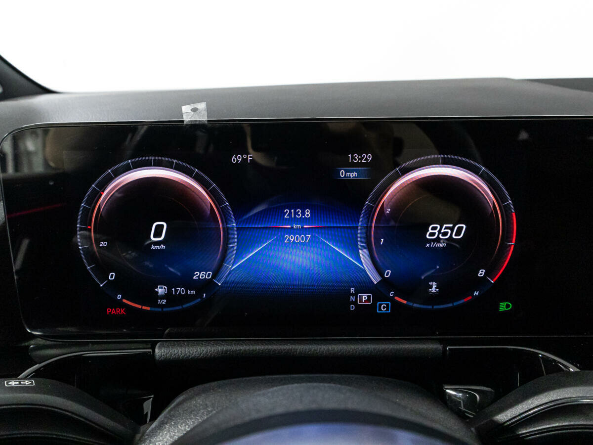 Mercedes-Benz GLA 250, 2021