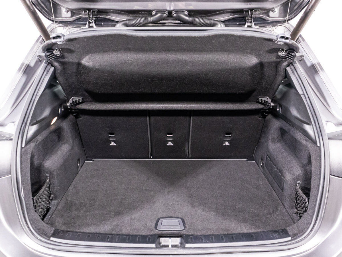 Mercedes-Benz GLA 250, 2021