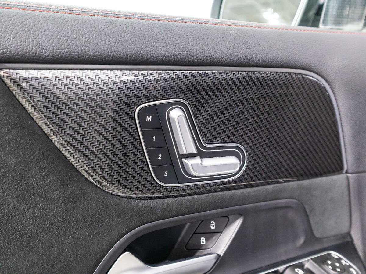 Mercedes-Benz GLA 250, 2021