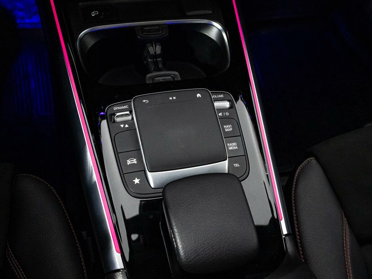 Mercedes-Benz GLA 250, 2021