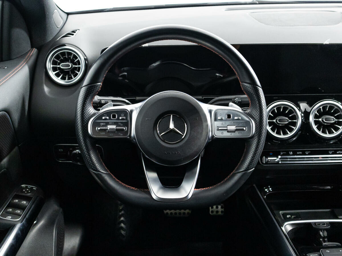 Mercedes-Benz GLA 250, 2021