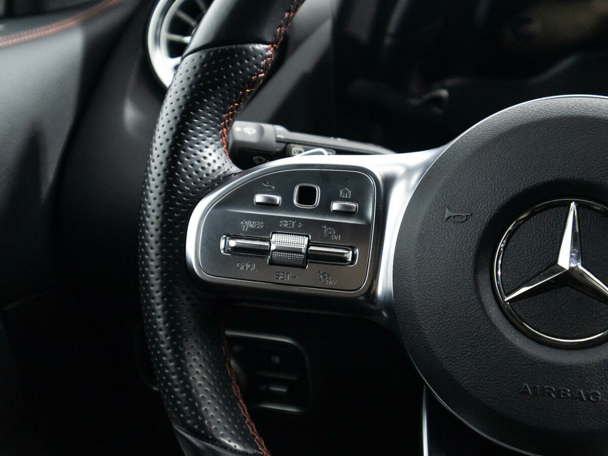 Mercedes-Benz GLA 250, 2021