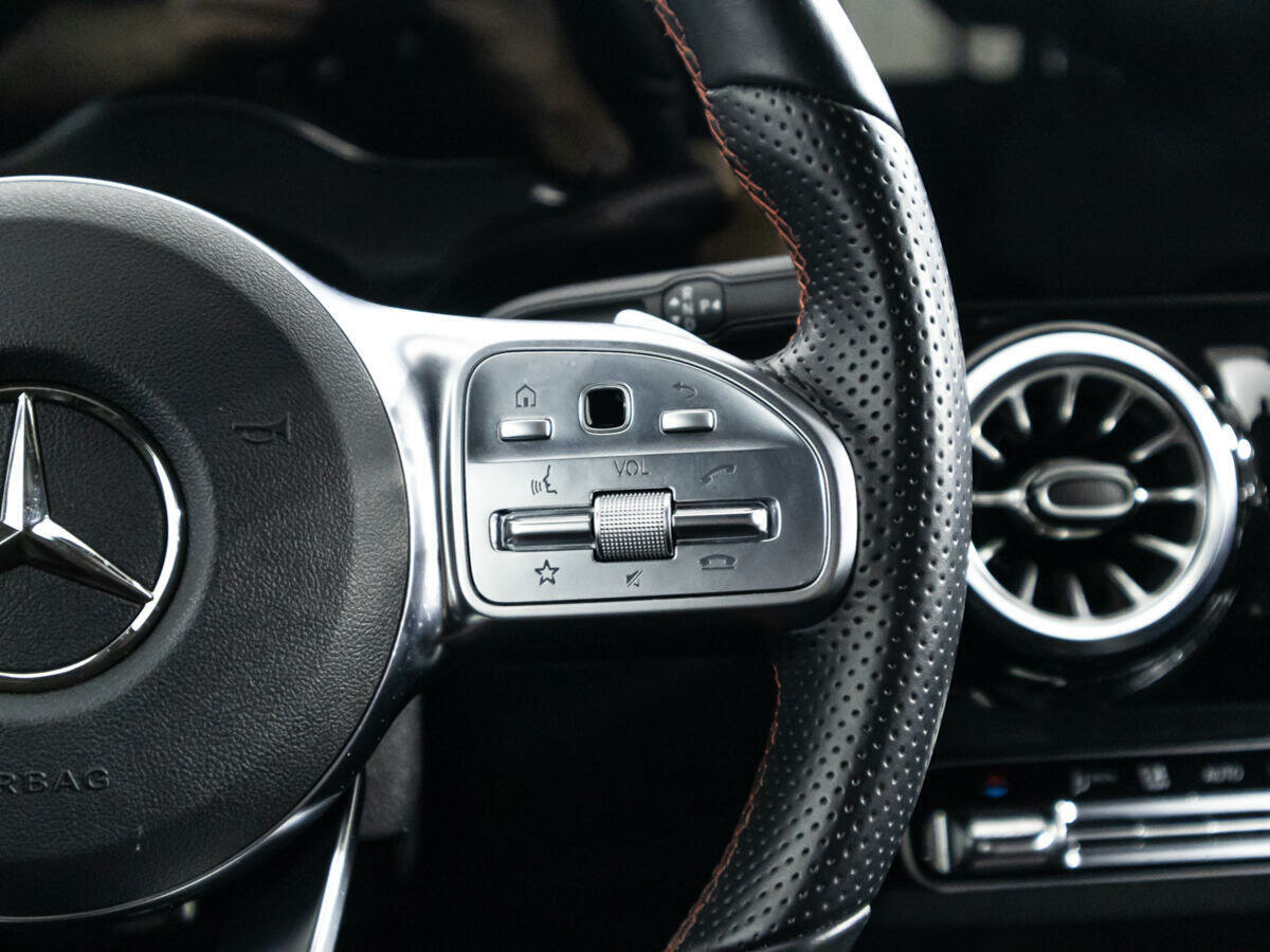 Mercedes-Benz GLA 250, 2021