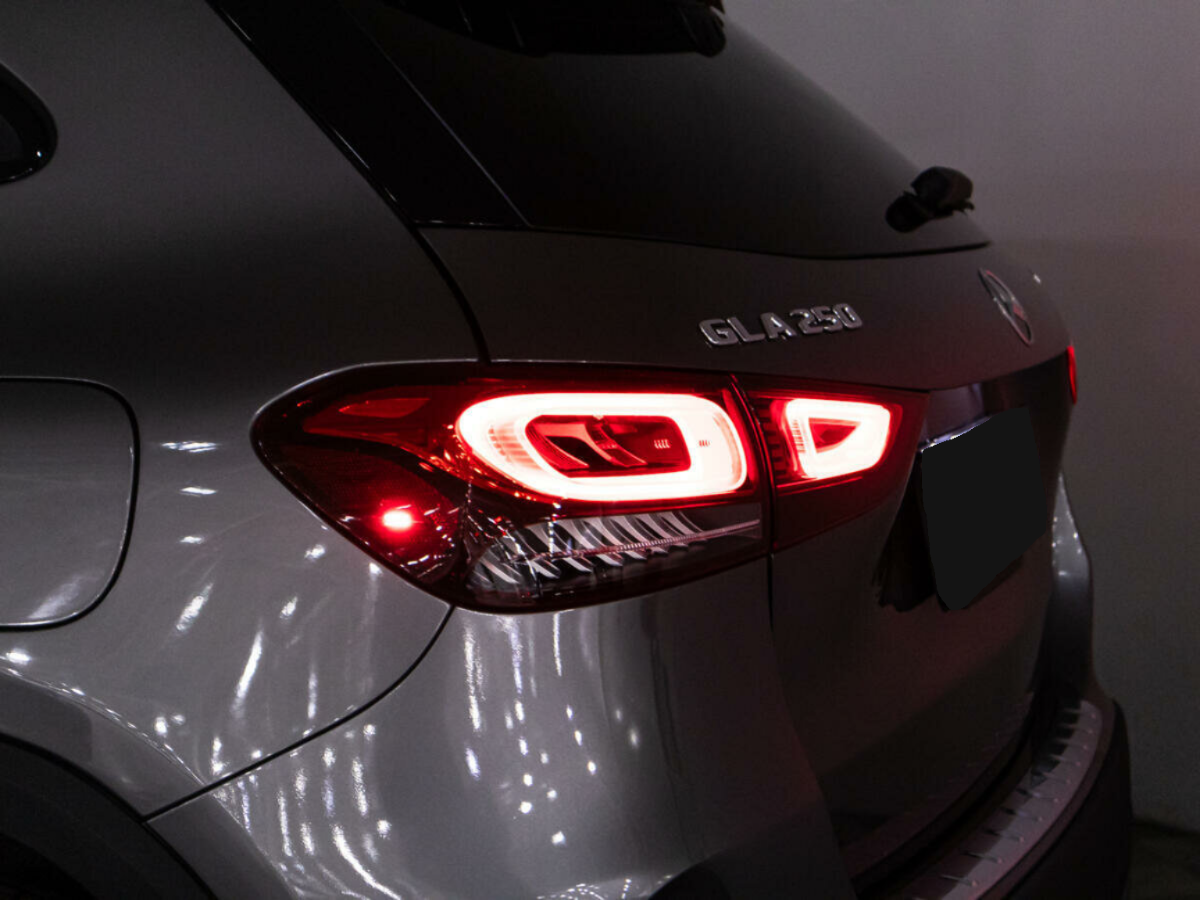 Mercedes-Benz GLA 250, 2021