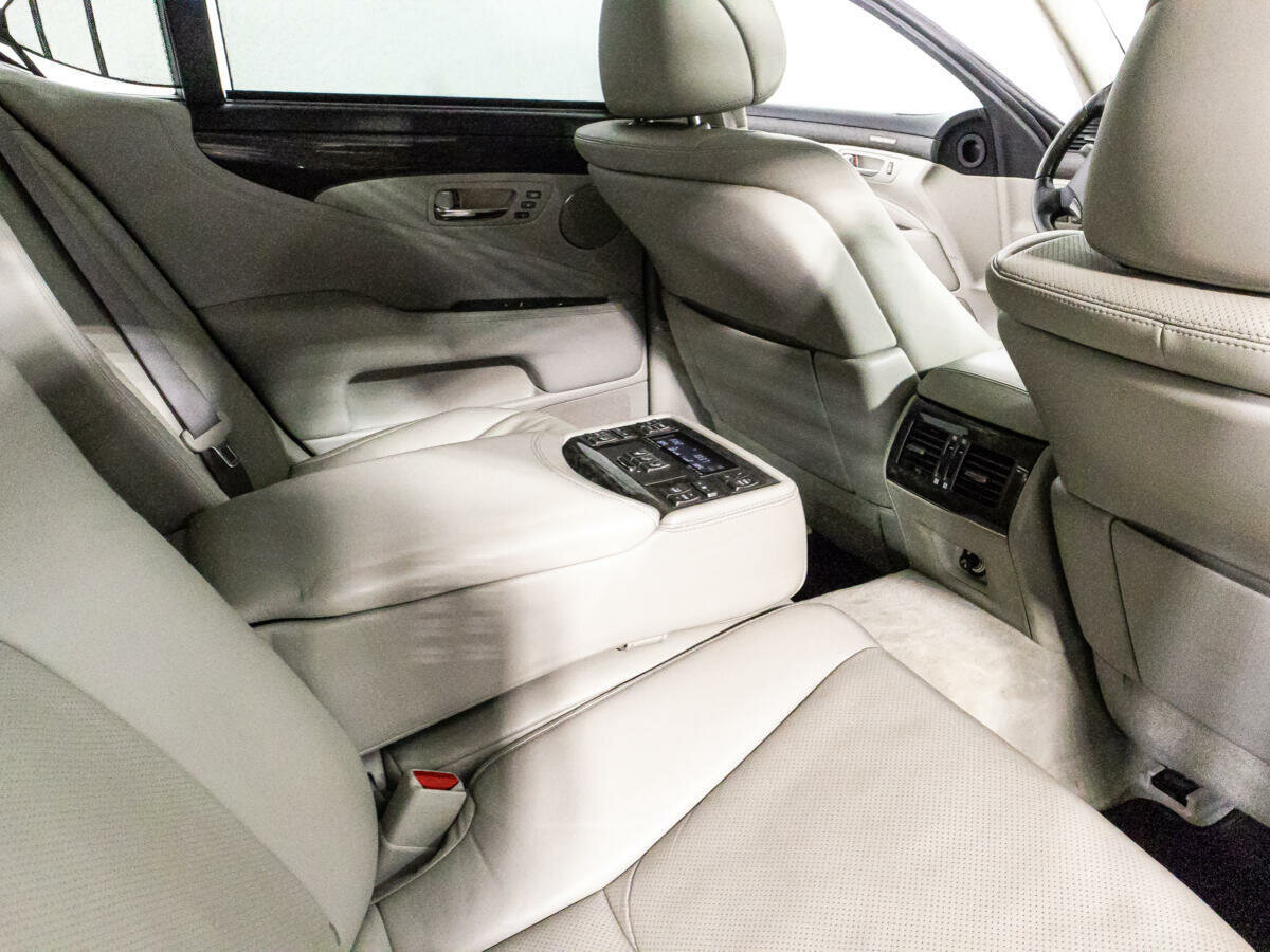 Lexus LS Long 460 L, 2006