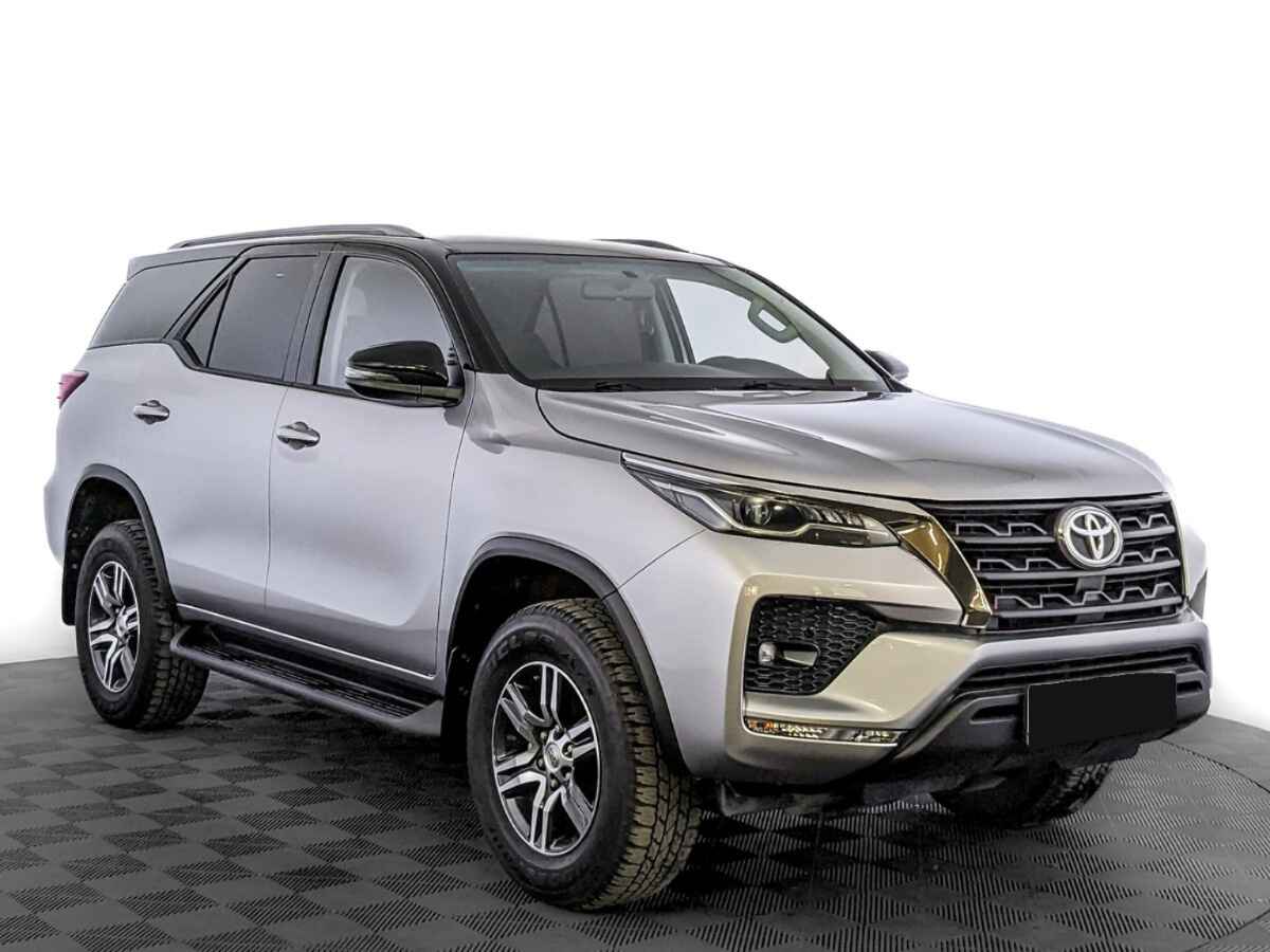 Toyota Fortuner, 2021