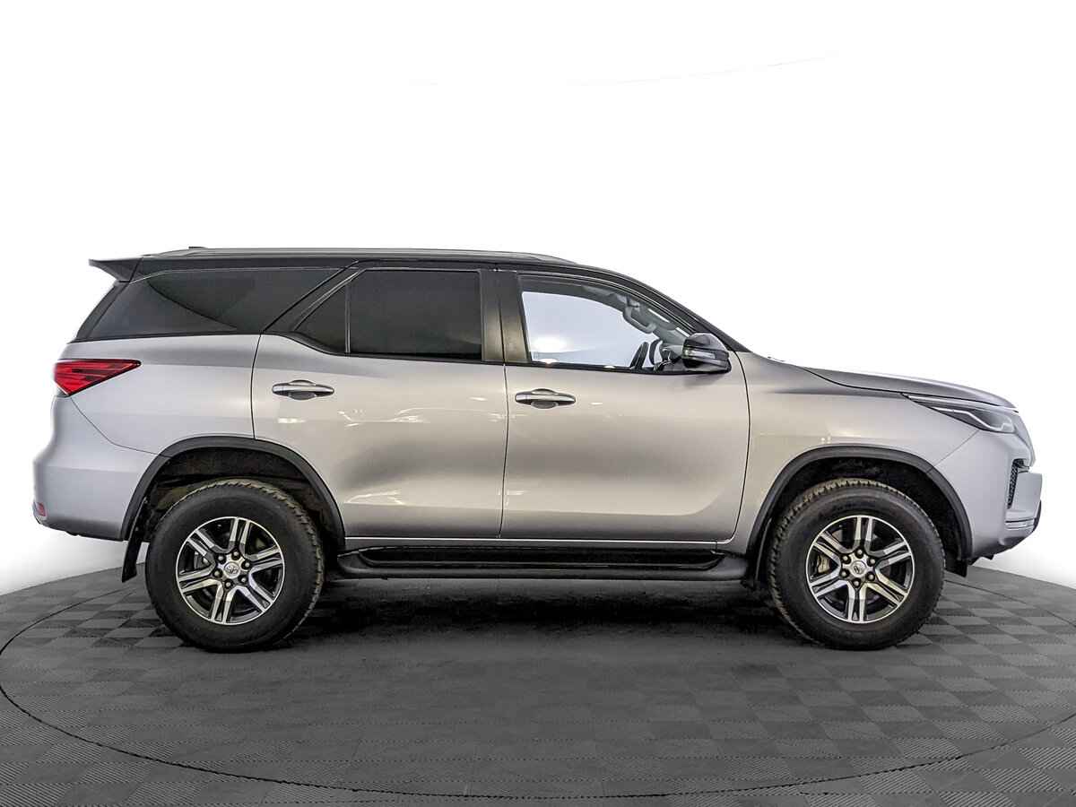 Toyota Fortuner, 2021