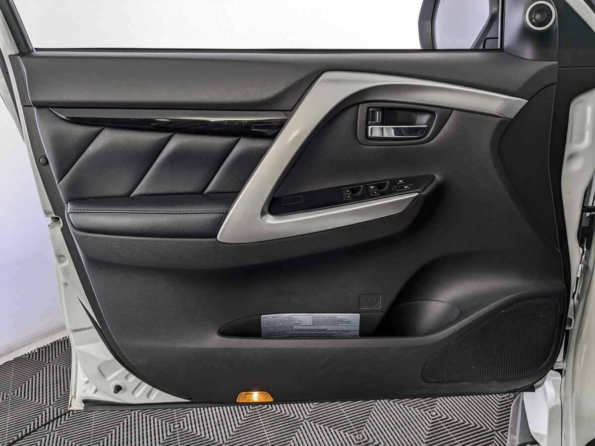 Mitsubishi Pajero Sport, 2017