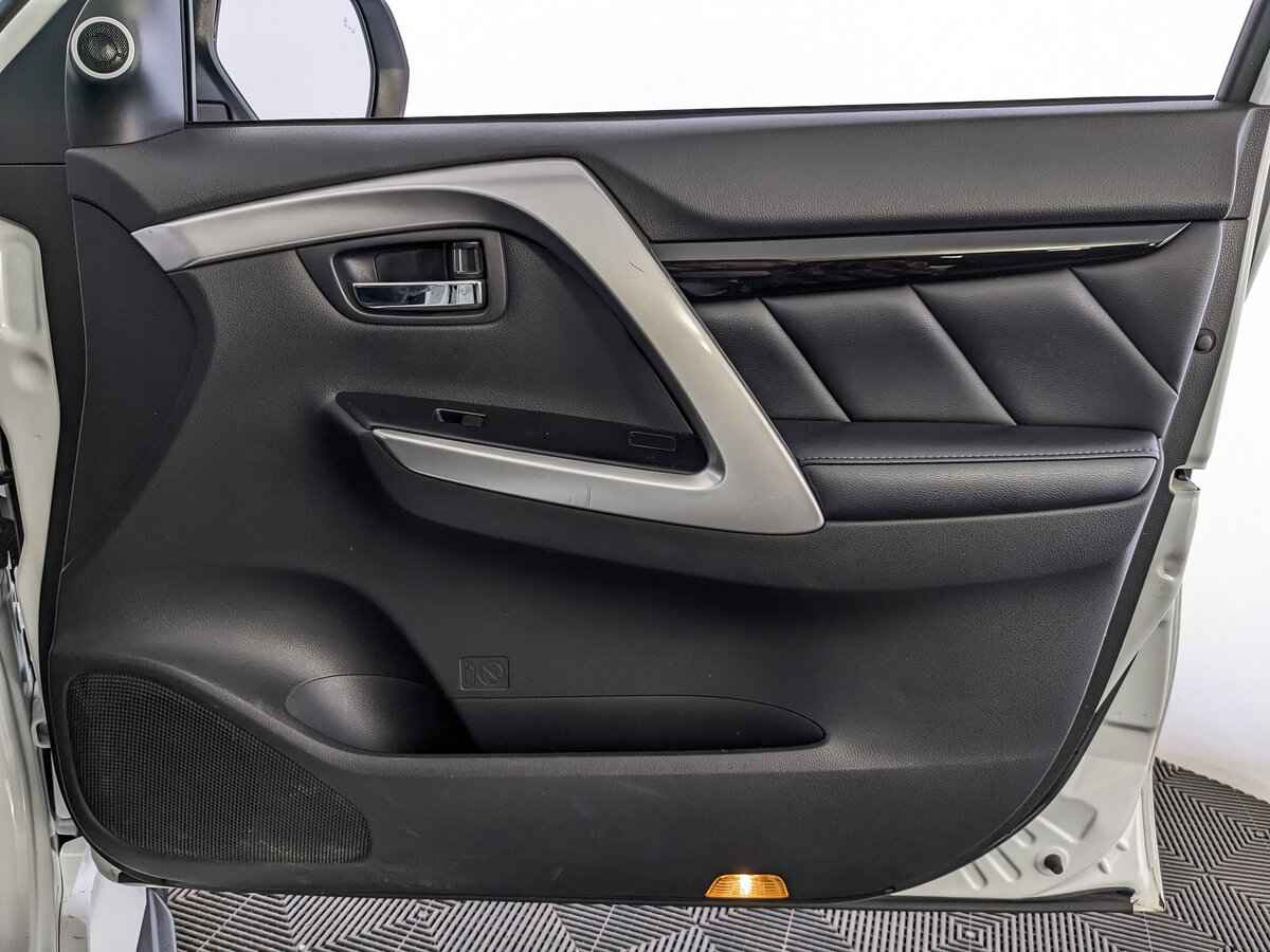 Mitsubishi Pajero Sport, 2017