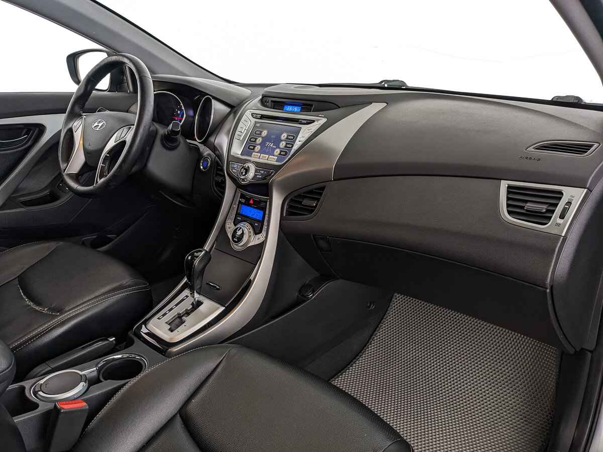 Hyundai Avante, 2012