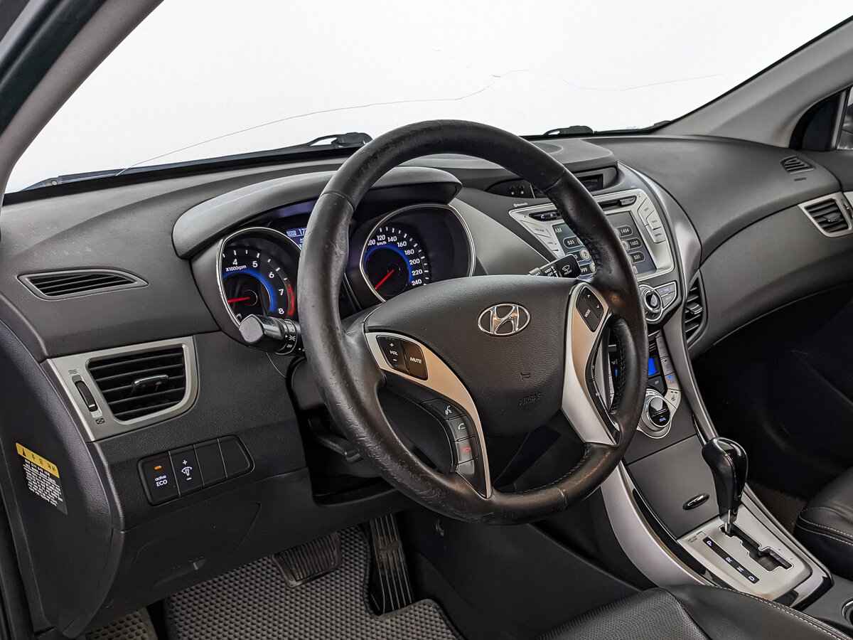 Hyundai Avante, 2012