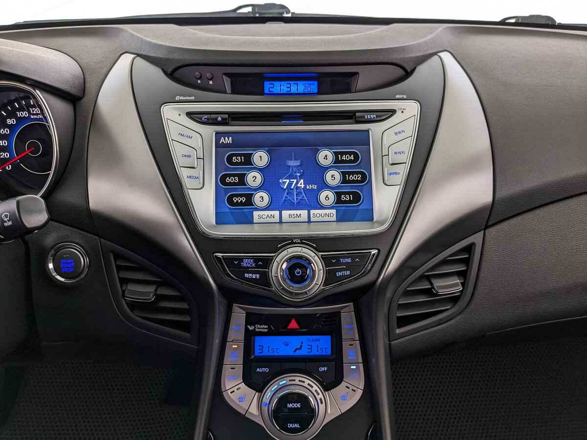 Hyundai Avante, 2012