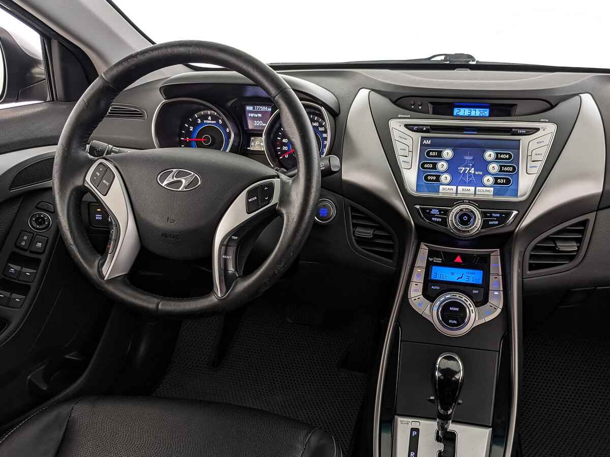 Hyundai Avante, 2012