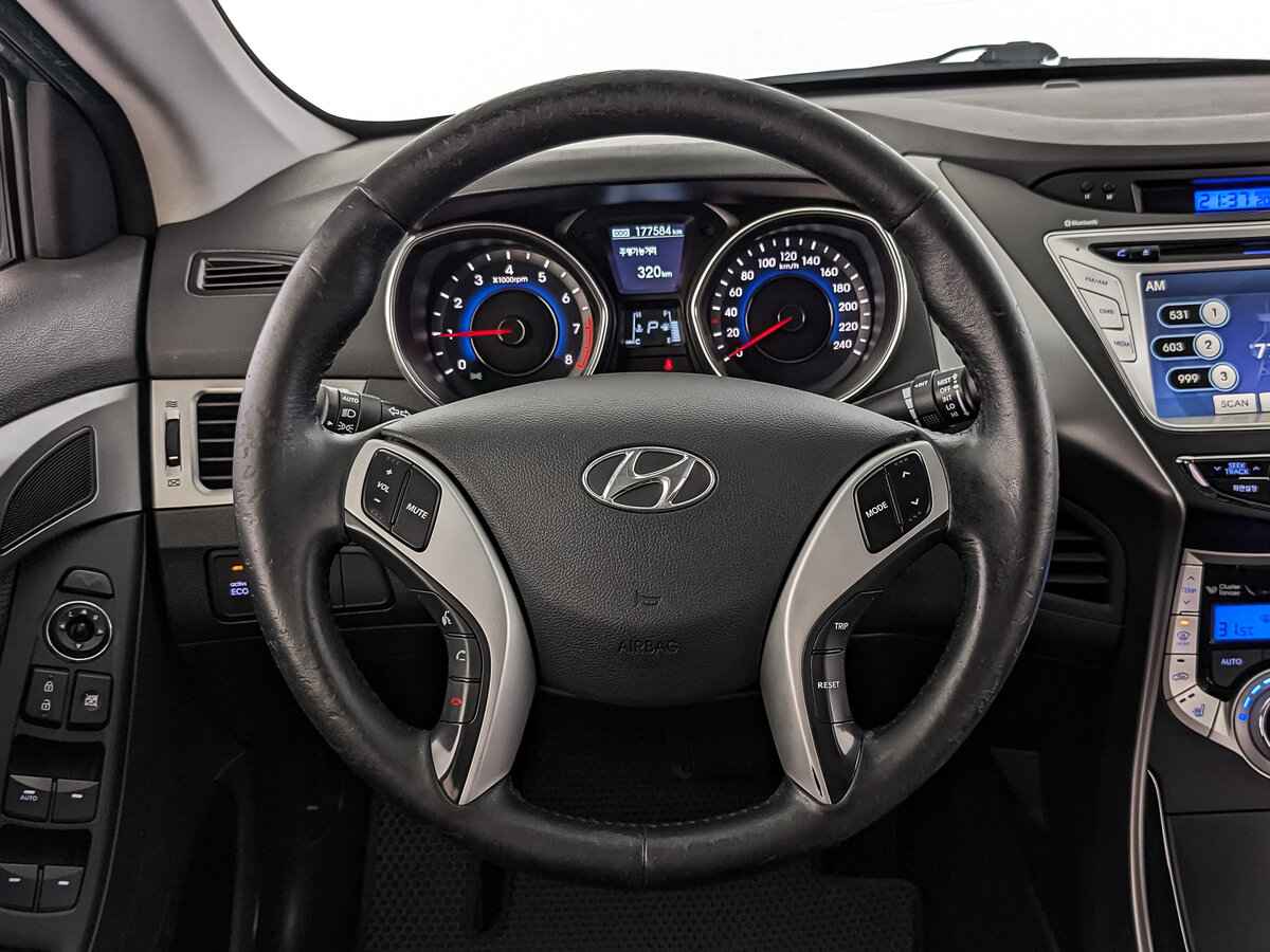 Hyundai Avante, 2012