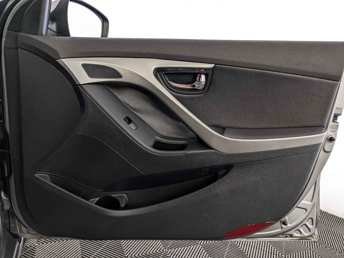 Hyundai Avante, 2012