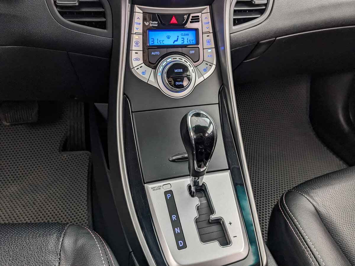 Hyundai Avante, 2012