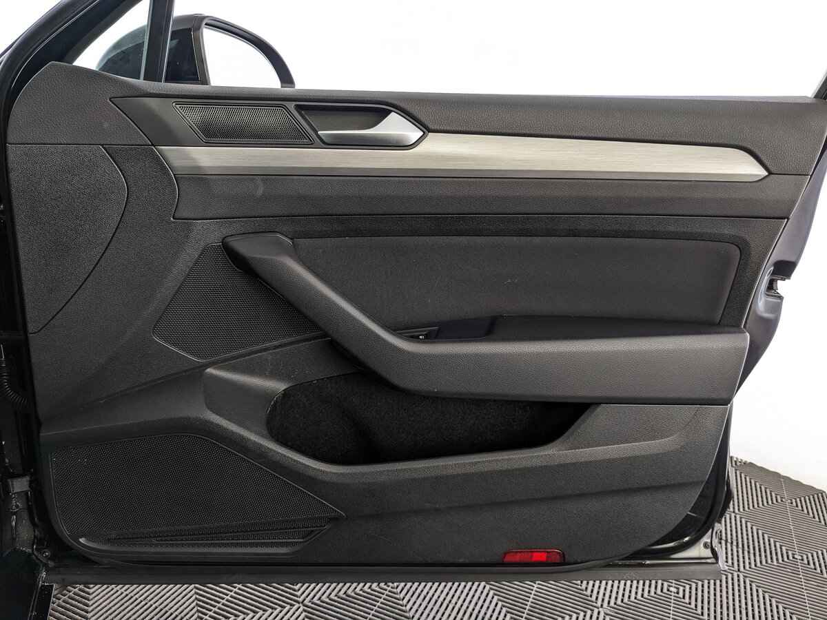 Volkswagen Passat, 2016