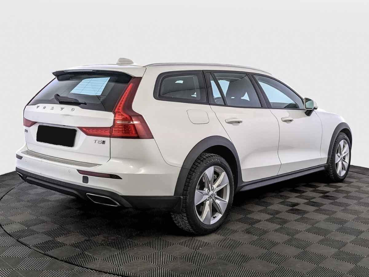 Volvo V60 Cross Country, 2021