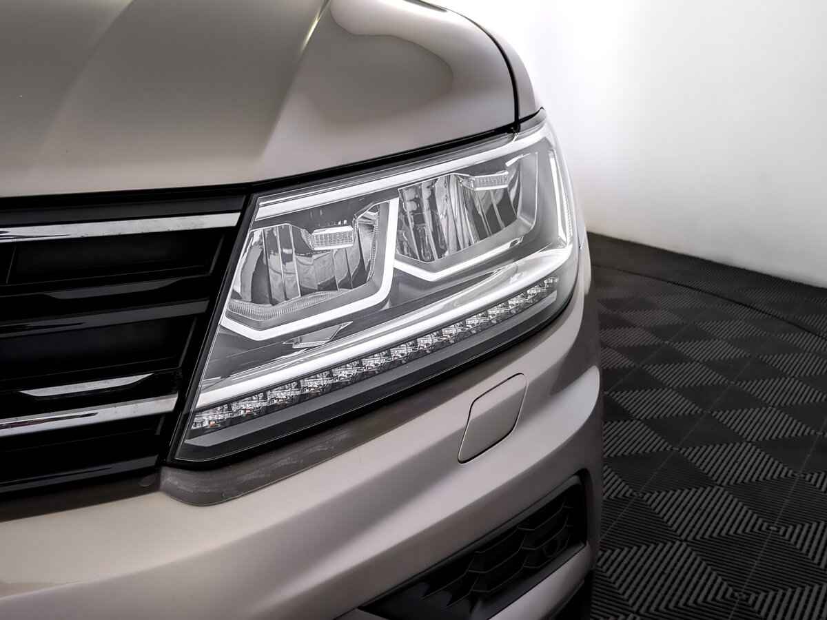 Volkswagen Tiguan, 2020