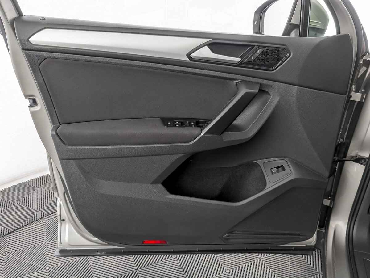 Volkswagen Tiguan, 2020