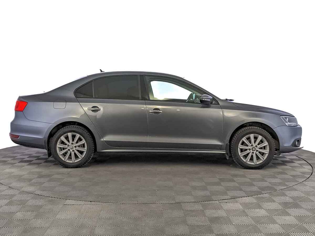 Volkswagen Jetta, 2012
