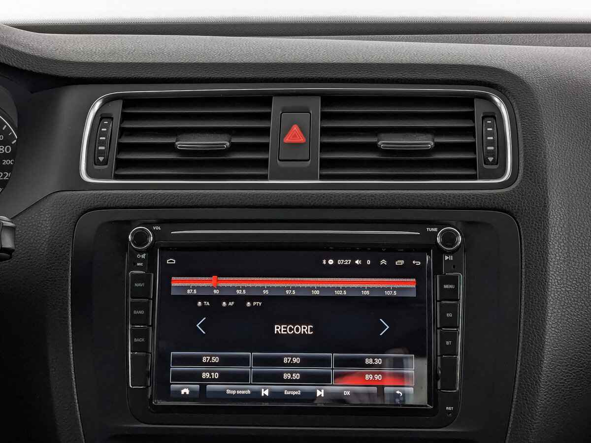 Volkswagen Jetta, 2012