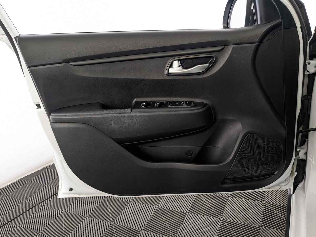 Kia Rio X-Line, 2019