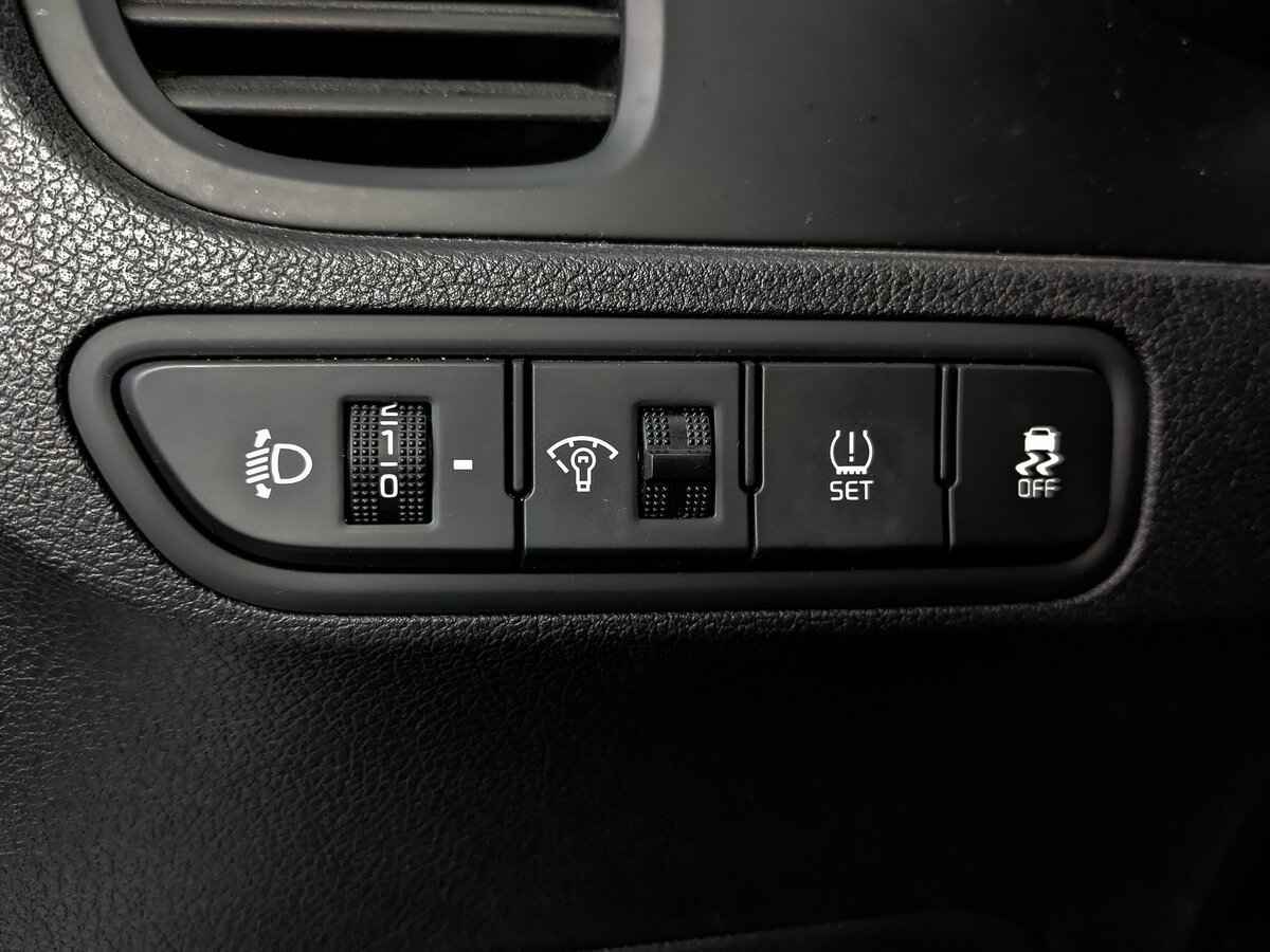 Kia Rio X-Line, 2019